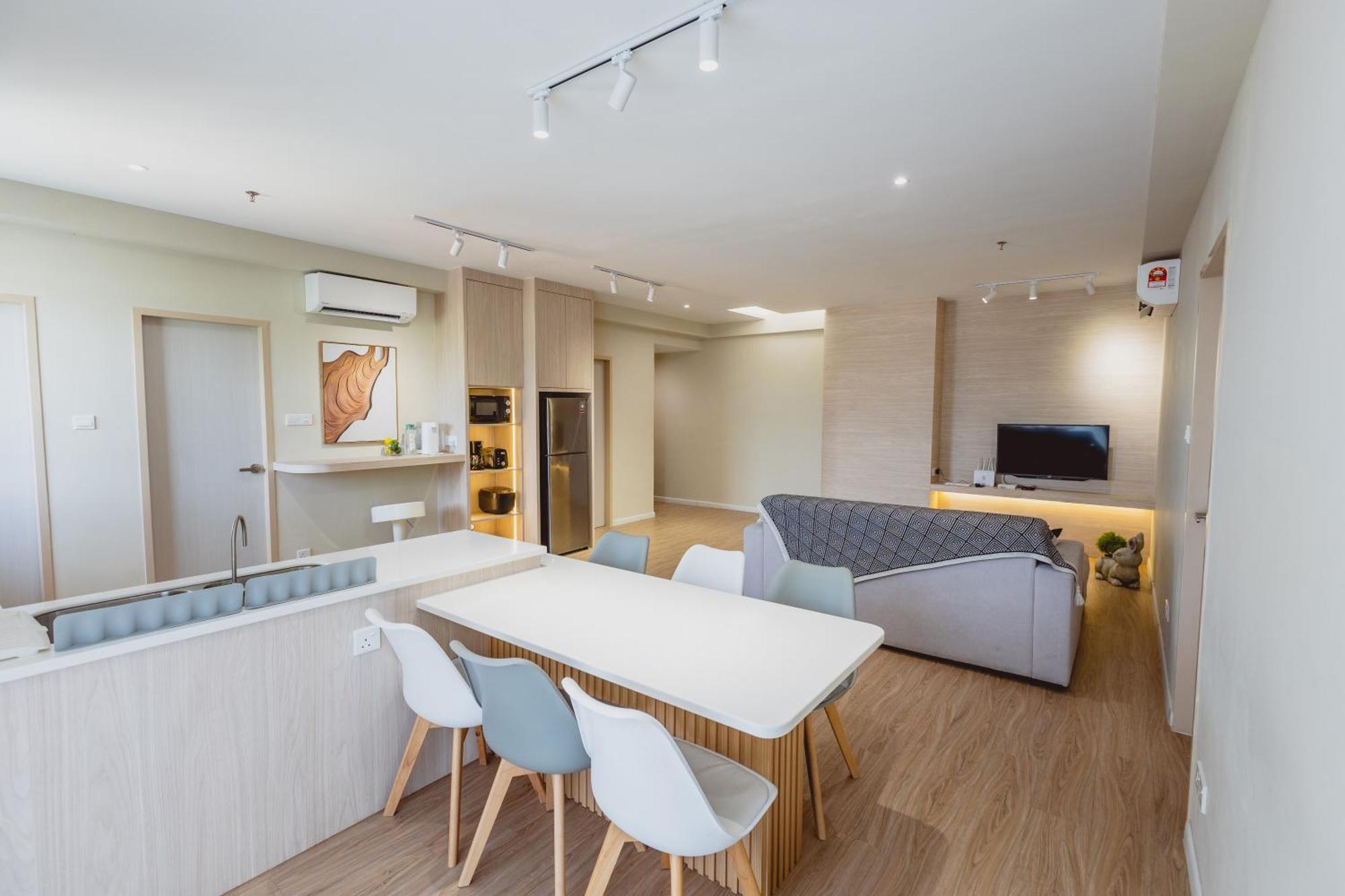 Queensland Suites At Aru Suites, Kota Kinabalu Ngoại thất bức ảnh